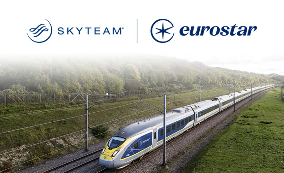 Eurostar en marche avec le logo de SkyTeam et Eurostar