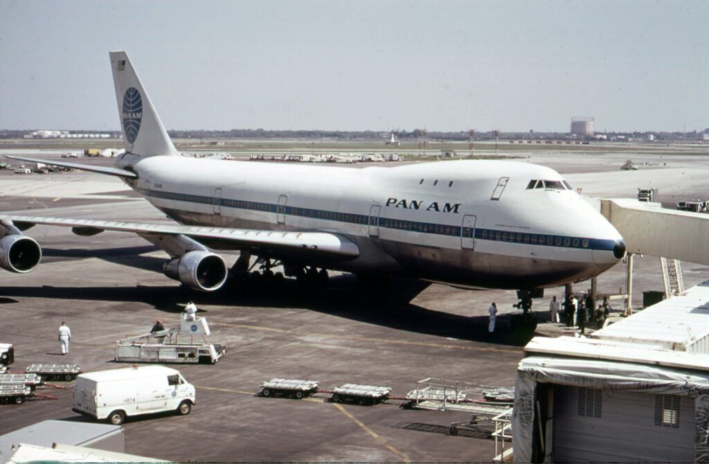 Boeing 747-100 de la Pan Am, avant la vague de faillite des compagnies aériennes de légende